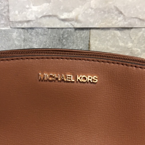 🎁Michael Kors Rochelle MD Messenger Leather Bag - Picture 8 of 8
